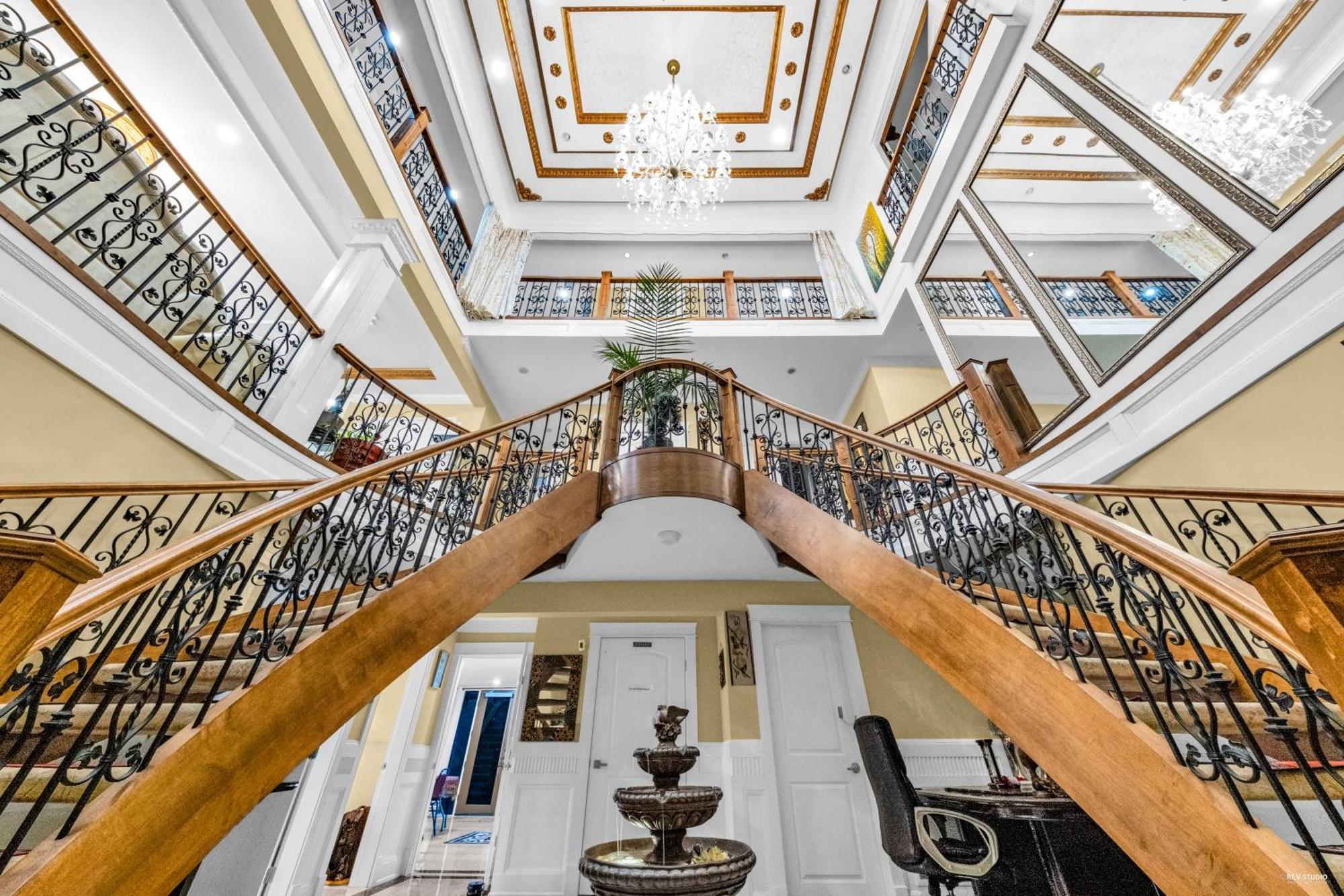 Empress Palace Hotel Surrey Exterior photo