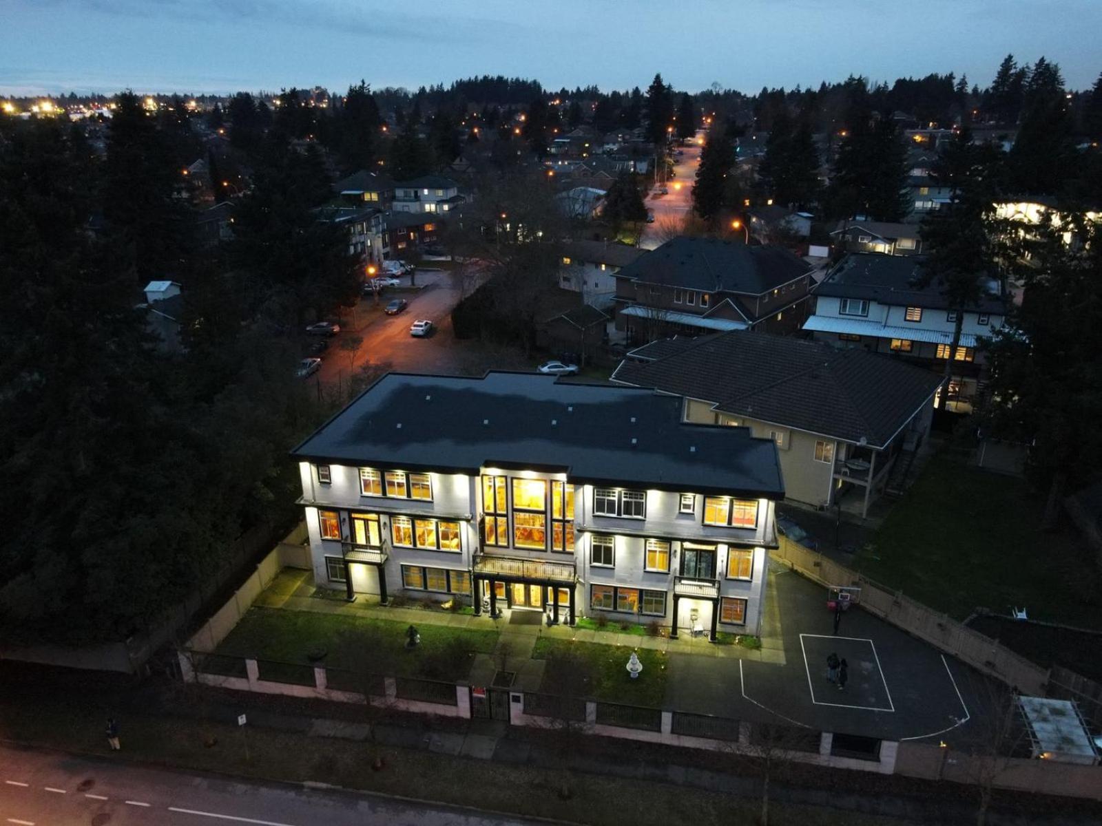 Empress Palace Hotel Surrey Exterior photo